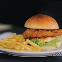 CRISPY CHICKEN BURGER WITH FRIES